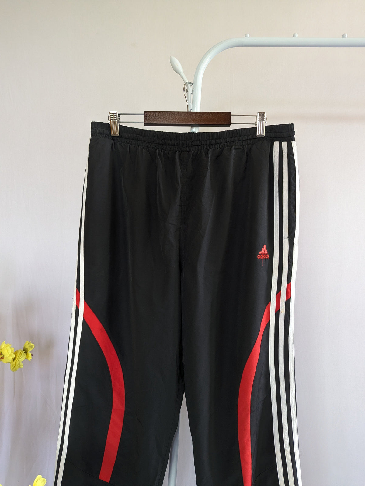 Adidas (34-38) Thrift Heaven
