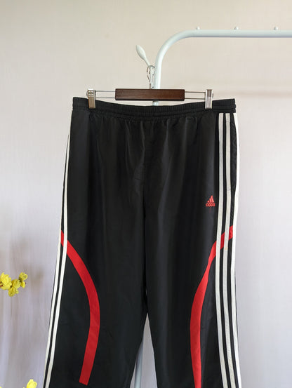 Adidas (34-38) Thrift Heaven