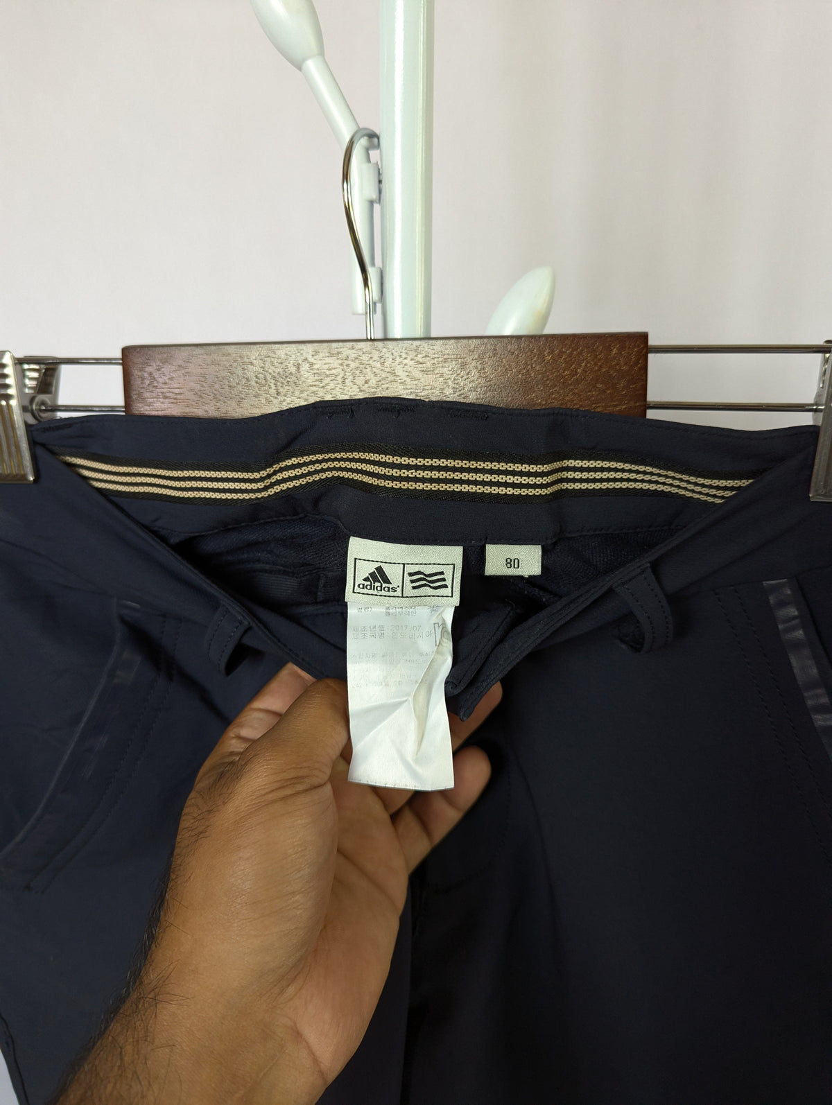 Adidas (30-32)(Stretchable) Thrift Heaven