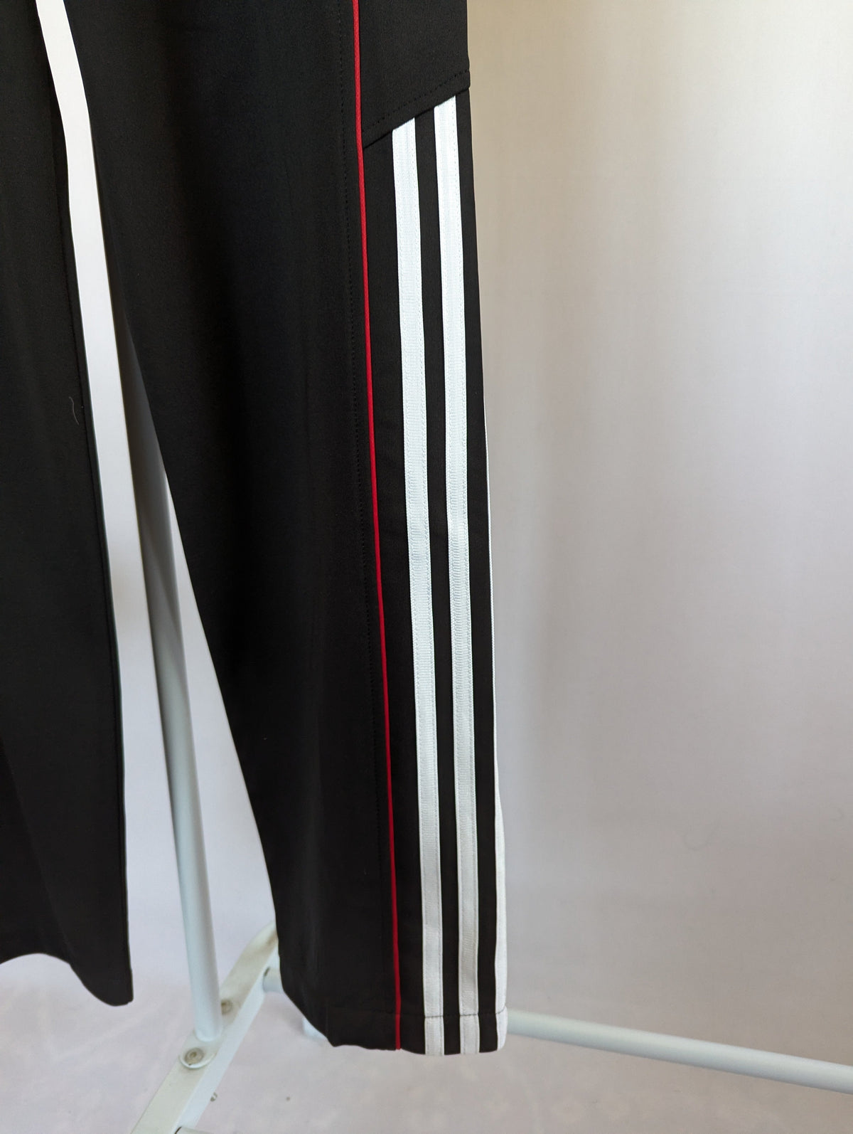 Adidas (26-34) Thrift Heaven