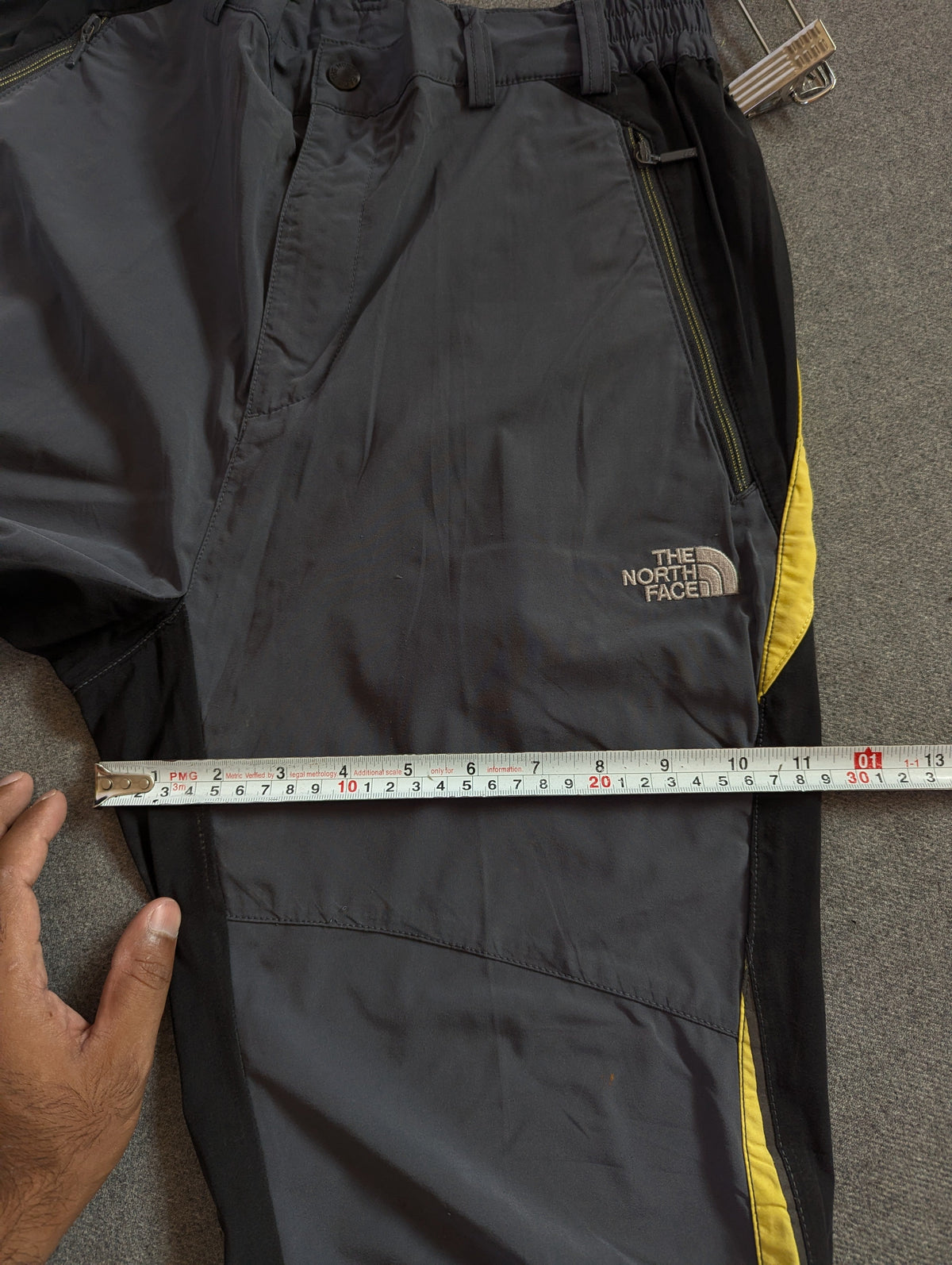 North Face (30-32) Thrift Heaven