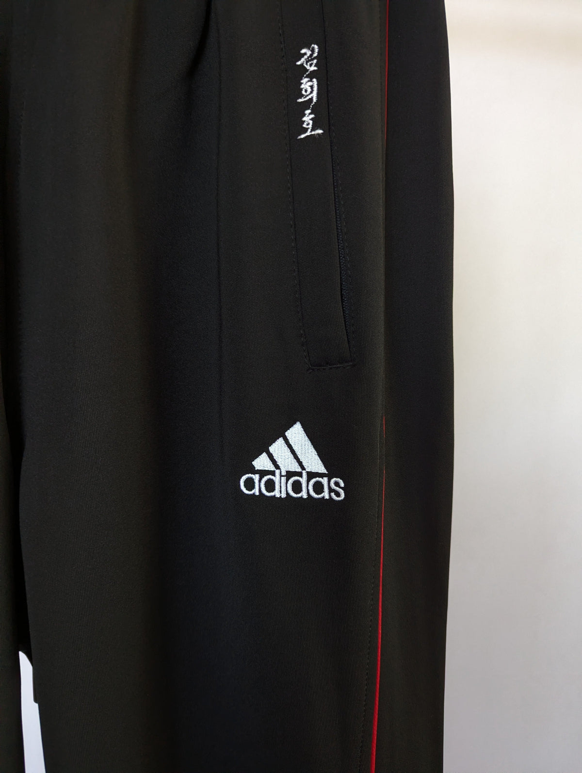 Adidas (26-34) Thrift Heaven