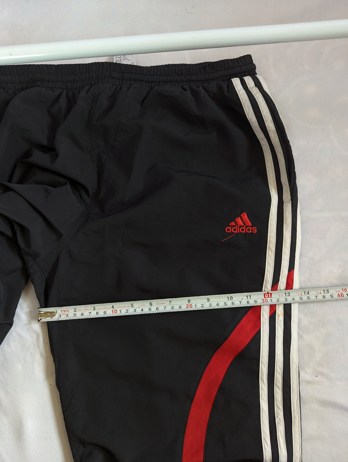 Adidas (34-38) Thrift Heaven