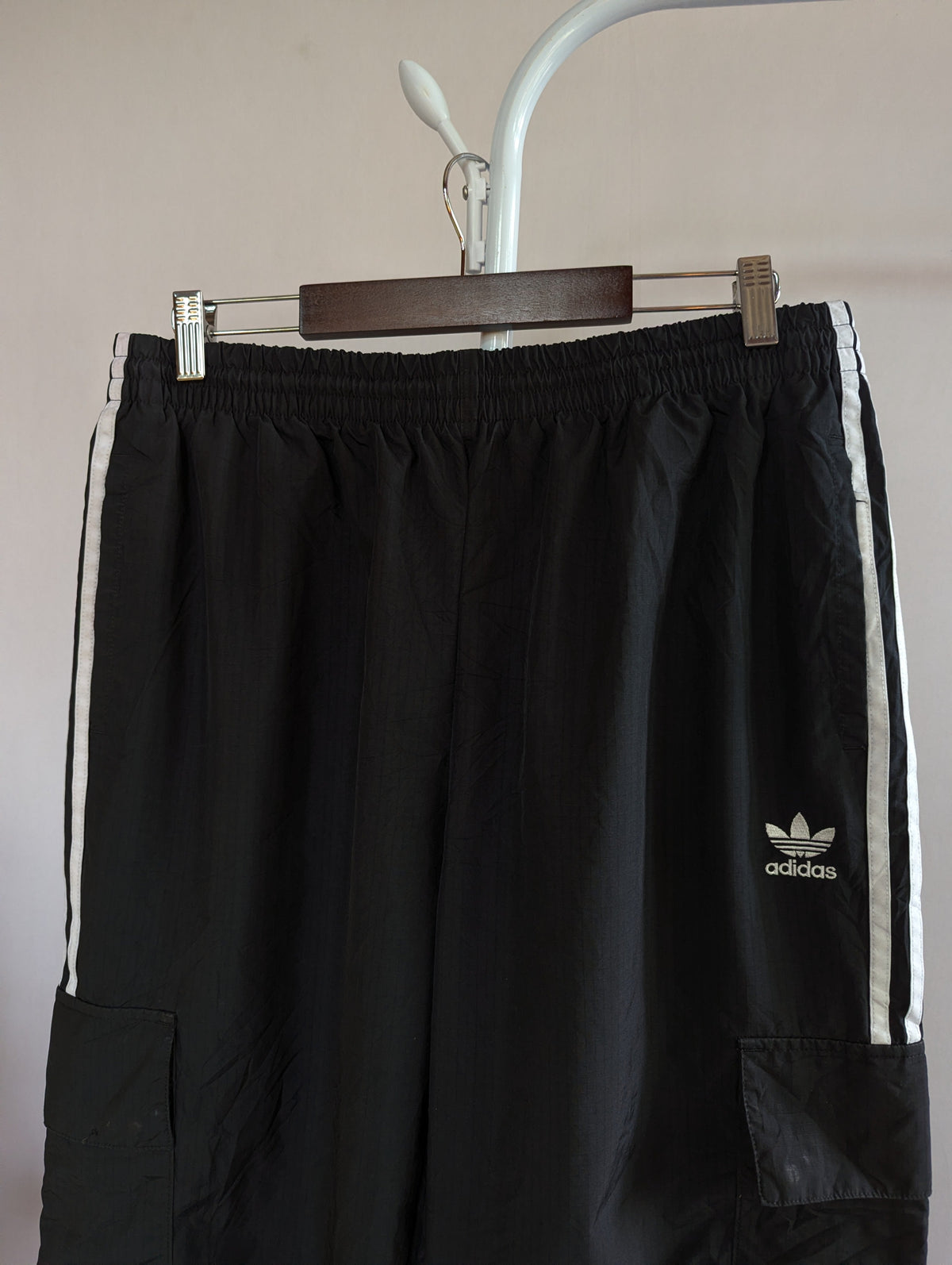 Adidas (32-34) Thrift Heaven