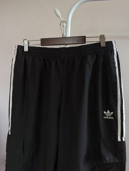 Adidas (32-34) Thrift Heaven