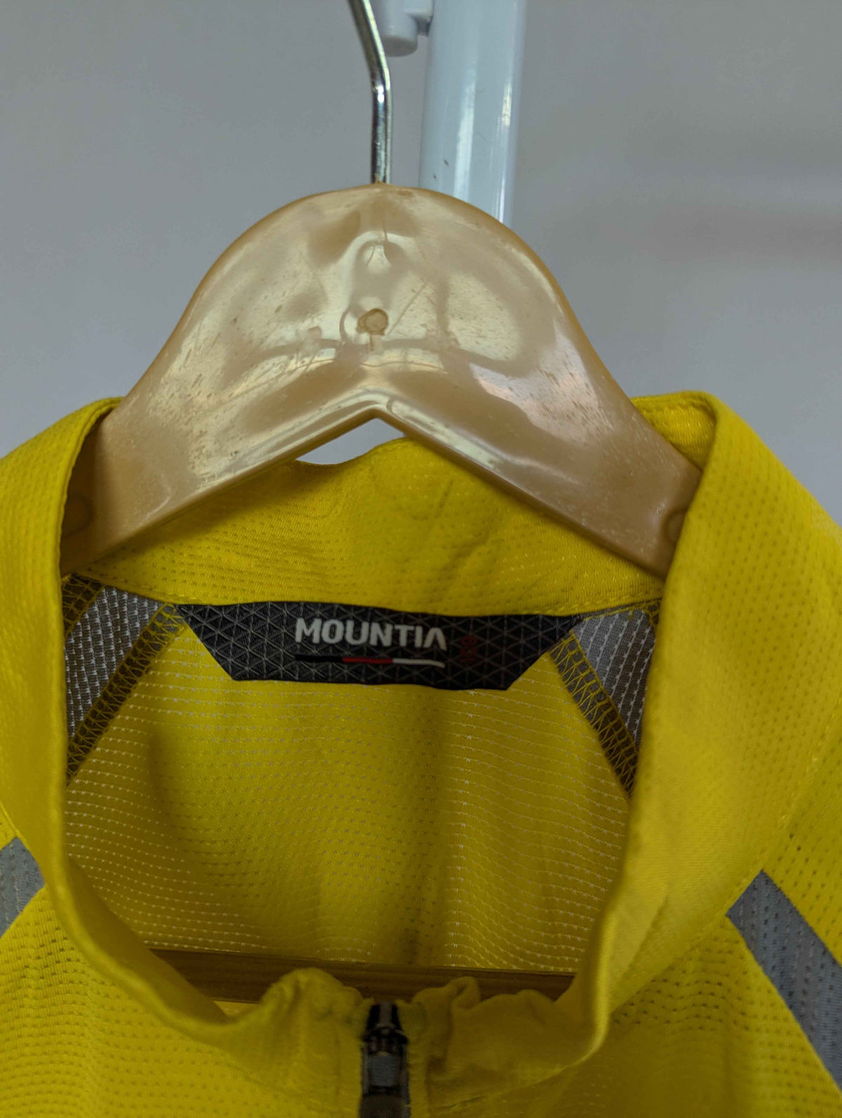 Mountia(40-42)